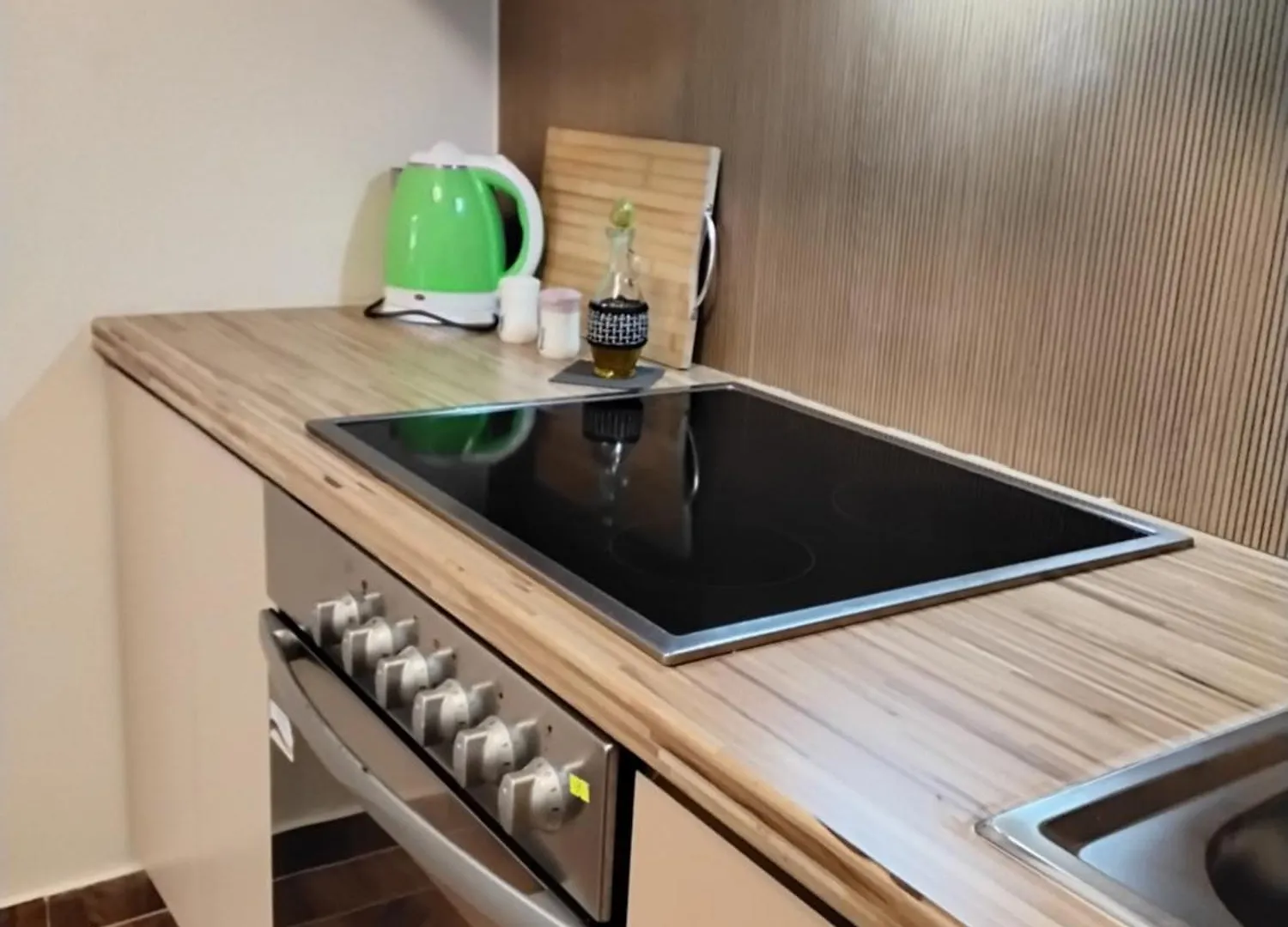 דירה טיראנה Cozy Centrally Located Room For Up To Three Or Four Guests Family Rooms 10 Min Walk From City Center