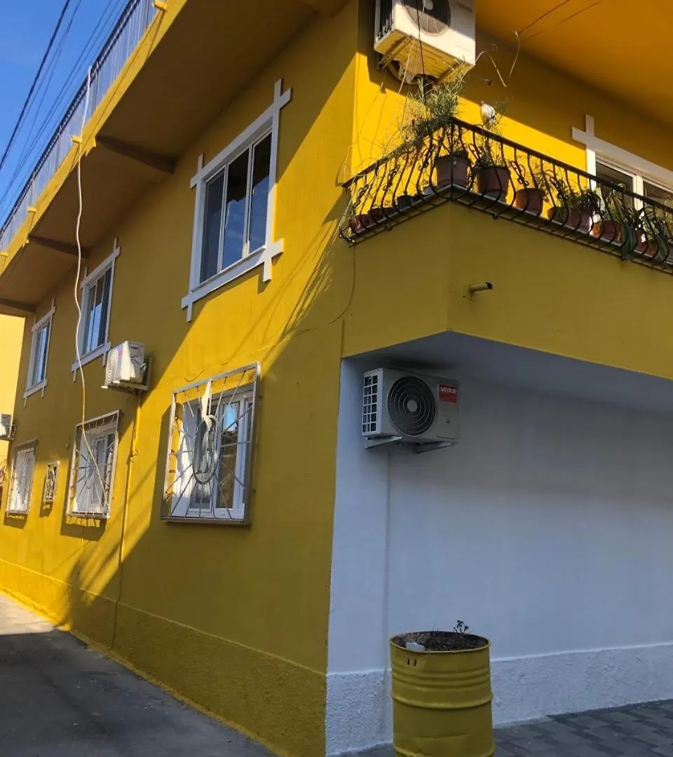 טיראנה Cozy Centrally Located Room For Up To Three Or Four Guests Family Rooms 10 Min Walk From City Center דירה