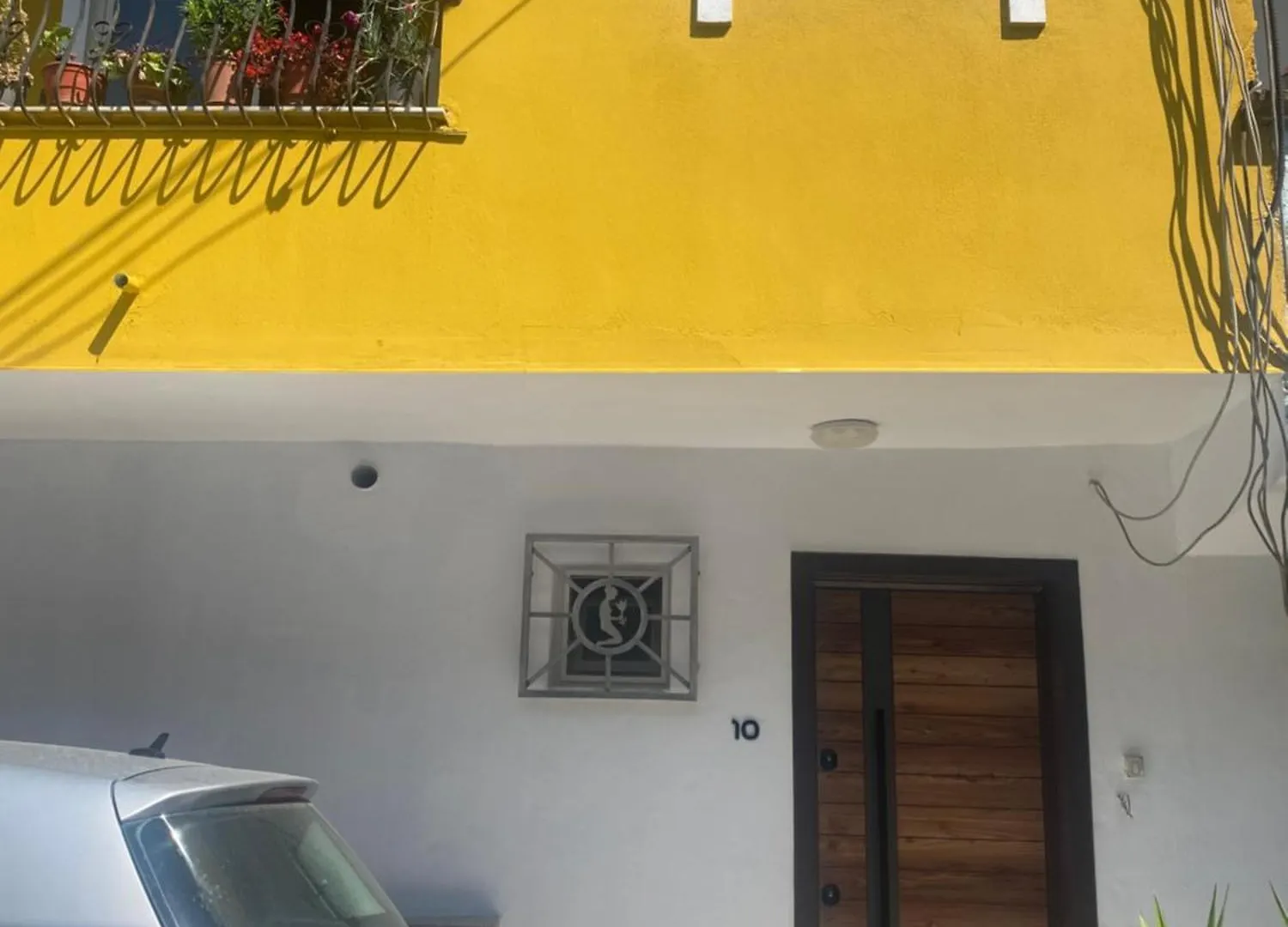טיראנה Cozy Centrally Located Room For Up To Three Or Four Guests Family Rooms 10 Min Walk From City Center דירה